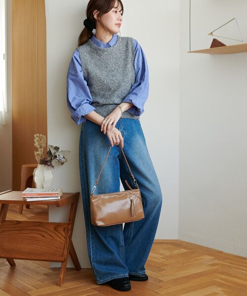 DISCOAT(ディスコート)の「ジップ使いショルダーバッグ(ショルダーバッグ・レディース・ボルドー/ブラック/キャメル・FREE)」の21枚目の写真