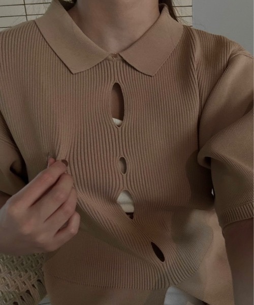 lawgy（ラウジー）の「perforated collar puff sleeve knit / パーフォレイテッドカラーパフスリーブニット（ニット/セーター・レディース・ボルドー/ベージュ/アイボリー/ミックスグレー・FREE）」の5枚目の写真