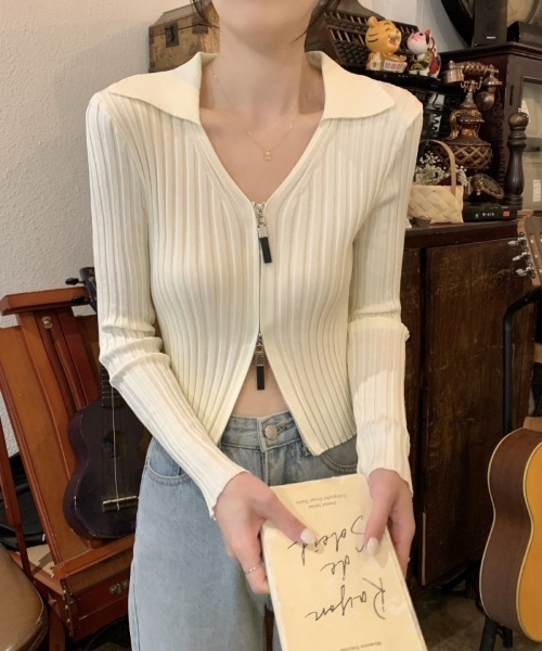 Ritzy(リッツィー)の「ショート丈 Vネック ダブルジップカーディガン(カーディガン/ボレロ・レディース・ブラック/オフホワイト・FREE)」の5枚目の写真