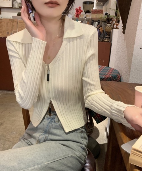 Ritzy(リッツィー)の「ショート丈 Vネック ダブルジップカーディガン(カーディガン/ボレロ・レディース・ブラック/オフホワイト・FREE)」の8枚目の写真