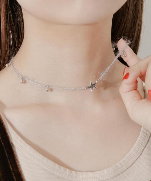 SMELLY（スメリー）の「ウールヤーンチャームコードチョーカーネックレス（ネックレス・レディース・グレー・-）」の3枚目の写真