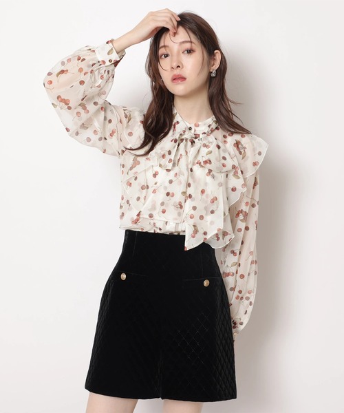 Rirandture(リランドチュール)の「ハイウエストベロアショートパンツ(その他パンツ・レディース・ブラック/オフホワイト・1/2)」の2枚目の写真