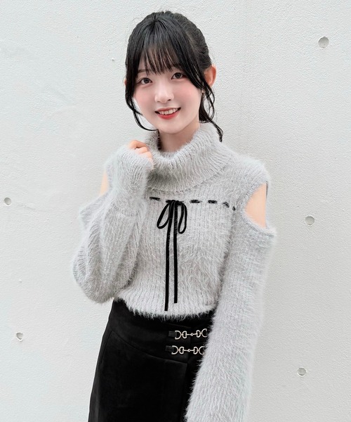 NOMAE(ノーマエ)の「ベロアリボンオフタートルニット(ニット/セーター・レディース・ホワイト/ピンク/ブラック/グレー・FREE)」の3枚目の写真