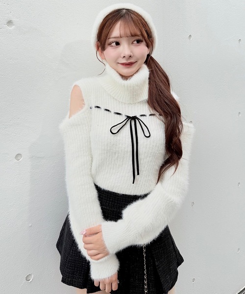 NOMAE(ノーマエ)の「ベロアリボンオフタートルニット(ニット/セーター・レディース・ホワイト/ピンク/ブラック/グレー・FREE)」の7枚目の写真