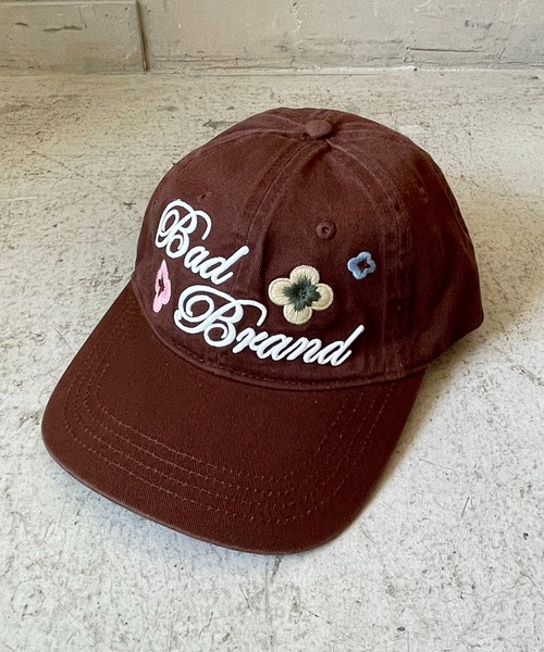 SPINNS（スピンズ）の「コットンキャップ/フラワーロゴ/刺繍（キャップ・メンズ・ブラック/ブラウン・ONESIZE）」の2枚目の写真