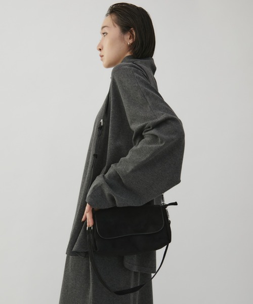 VION（ヴィオン）の「Minimal Flap Shoulder Bag /ミニマルフラップショルダーバッグ（ショルダーバッグ・レディース・ブラック/ブラウン・FREE）」の19枚目の写真
