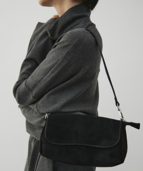 VION（ヴィオン）の「Minimal Flap Shoulder Bag /ミニマルフラップショルダーバッグ（ショルダーバッグ・レディース・ブラック/ブラウン・FREE）」の18枚目の写真