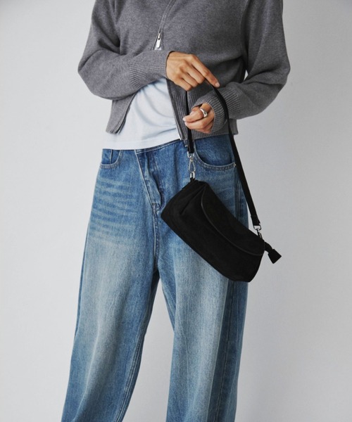 VION（ヴィオン）の「Minimal Flap Shoulder Bag /ミニマルフラップショルダーバッグ（ショルダーバッグ・レディース・ブラック/ブラウン・FREE）」の8枚目の写真