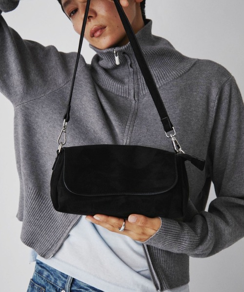 VION（ヴィオン）の「Minimal Flap Shoulder Bag /ミニマルフラップショルダーバッグ（ショルダーバッグ・レディース・ブラック/ブラウン・FREE）」の4枚目の写真