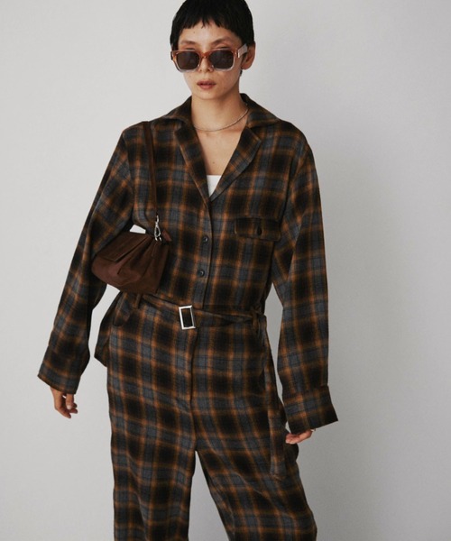 VION（ヴィオン）の「Minimal Flap Shoulder Bag /ミニマルフラップショルダーバッグ（ショルダーバッグ・レディース・ブラック/ブラウン・FREE）」の12枚目の写真