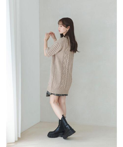 so4u（ソーフォーユー）の「ケーブル編みニットワンピース（ワンピース・レディース・グレー/モカ・F）」の18枚目の写真