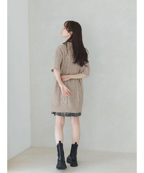 so4u（ソーフォーユー）の「ケーブル編みニットワンピース（ワンピース・レディース・グレー/モカ・F）」の21枚目の写真