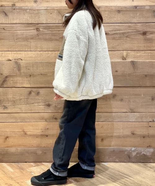 Right-on(ライトオン)の「【先行販売】【Refurbish】スタンドジップボアアウター (スタンドネック/スタンドジップ/ボア/軽やか/保温性/フロントポケット/ランドセル/キッズ/カジュアル)(その他アウター・キッズ・オフホワイト/ブラック・140/150/160/130)」の16枚目の写真