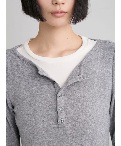 MIESROHE(ミースロエ)の「レイヤードデザインカットトップス(Tシャツ/カットソー・レディース・オレンジ/グレー/ホワイト・F)」の14枚目の写真