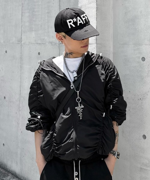 DIG YOUR OWN GRAVE(ディグユアオウングレイブ)の「【DIG YOUR OWN GRAVE】SYN-EDGE BLOUSON / 【ディグユアオウングレイブ】アシンメトリーテックブルゾン<着用動画あり>(ブルゾン・メンズ・グレー/ブラック・ONE SIZE)」の2枚目の写真