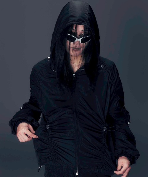 DIG YOUR OWN GRAVE(ディグユアオウングレイブ)の「【DIG YOUR OWN GRAVE】SYN-EDGE BLOUSON / 【ディグユアオウングレイブ】アシンメトリーテックブルゾン<着用動画あり>(ブルゾン・メンズ・グレー/ブラック・ONE SIZE)」の9枚目の写真