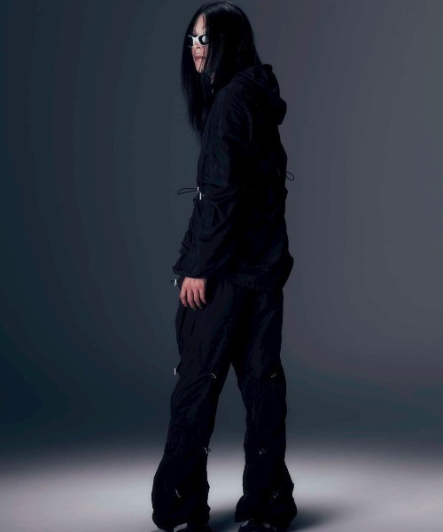 DIG YOUR OWN GRAVE(ディグユアオウングレイブ)の「【DIG YOUR OWN GRAVE】SYN-EDGE BLOUSON / 【ディグユアオウングレイブ】アシンメトリーテックブルゾン<着用動画あり>(ブルゾン・メンズ・グレー/ブラック・ONE SIZE)」の16枚目の写真