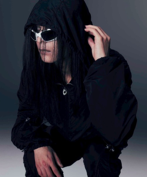 DIG YOUR OWN GRAVE(ディグユアオウングレイブ)の「【DIG YOUR OWN GRAVE】SYN-EDGE BLOUSON / 【ディグユアオウングレイブ】アシンメトリーテックブルゾン<着用動画あり>(ブルゾン・メンズ・グレー/ブラック・ONE SIZE)」の18枚目の写真