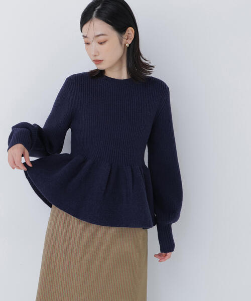 NATURAL BEAUTY BASIC（ナチュラルビューティーベーシック）の「◇フォルムペプラムニット（ニット/セーター・レディース・グレー/イエロー/ベージュ・FREE）」の13枚目の写真