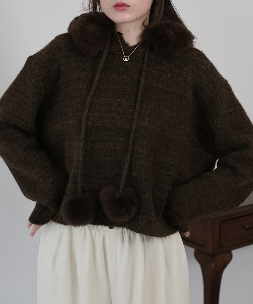 BLUEEAST(ブルーイースト)の「ポンポン付きファーフードニット(パーカー・レディース・ブラウン/ベージュ/グレー・MEDIUM)」の18枚目の写真