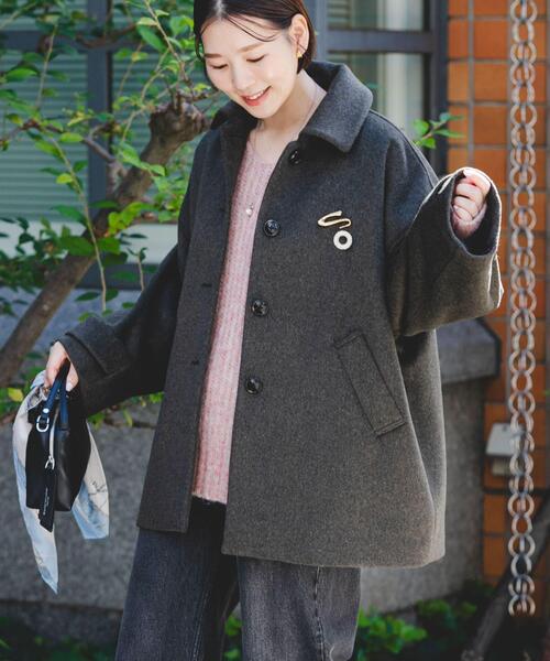 F by ROSSO（エフバイロッソ）の「F by ROSSO　『UR TECH』ビーバーテントラインコート（ステンカラーコート・レディース・ブラック/ブラウン・FREE）」の3枚目の写真