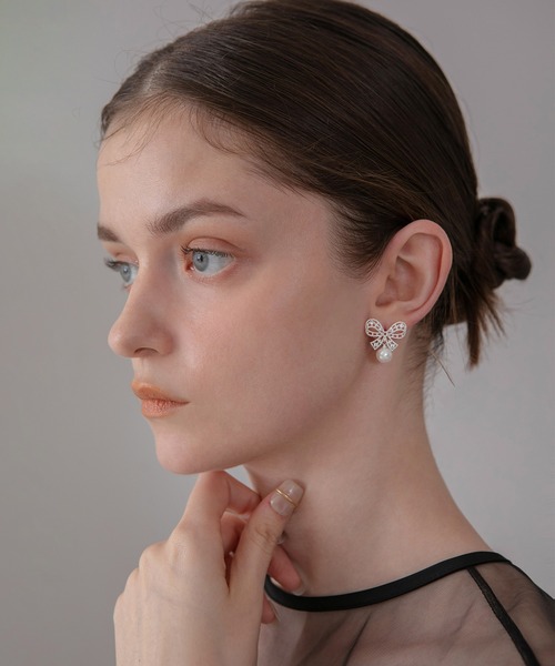 Leja(レジャ)の「【LEJA】ビジューリボンパールピアス結婚式 パーティー 成人式 二次会 同窓会 お呼ばれ オケージョン 20代 30代(ピアス(両耳用)・レディース・シルバー・FREE)」の6枚目の写真