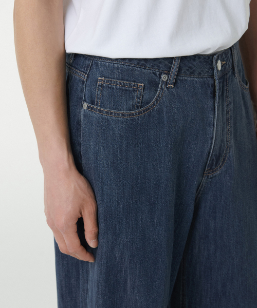 MUSINSA STANDARD（ムシンサスタンダード）の「リネンライクエクストラワイドデニムパンツ[ミディアムインディゴ]（デニムパンツ・メンズ・その他・31/33/26/27/28/29/38/36/34/32/30）」の5枚目の写真