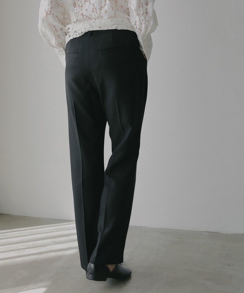MANOF(マノフ)の「STRAIGHT SLIM PANTS(その他パンツ・レディース・ブラック/ピンク/ブラウン・M/S)」の19枚目の写真