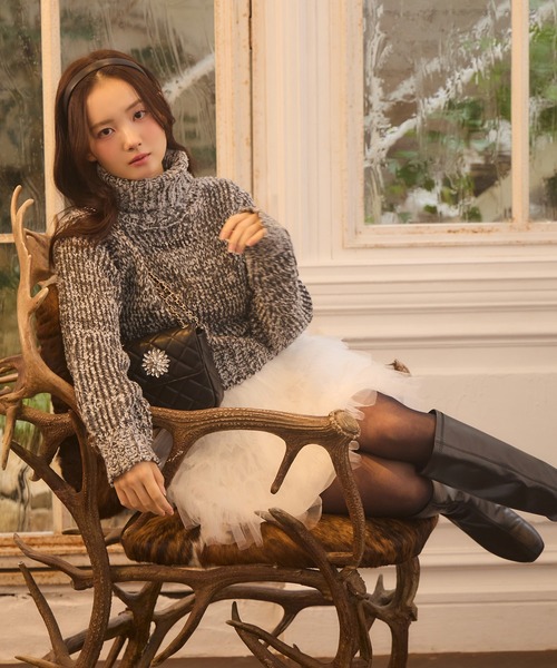 Seemi. byNICECLAUP（ シーミーバイナイスクラップ）の「【Seemi.】ハイネックロゴニット（ニット/セーター・レディース・ベージュ/オフホワイト/グレー・FREE）」の22枚目の写真