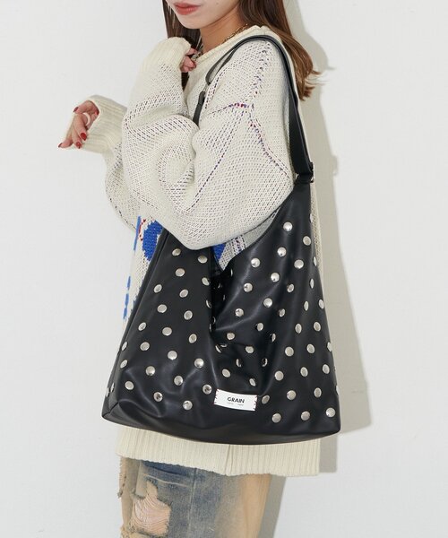 GRAIN(グレイン)の「【WEB限定】【GRAIN/グレイン】スタッズショルダートートバッグ(トートバッグ・レディース・ブラック/アイボリー/イエロー・FREE)」の12枚目の写真