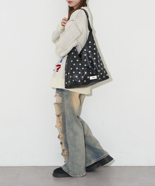 GRAIN(グレイン)の「【WEB限定】【GRAIN/グレイン】スタッズショルダートートバッグ(トートバッグ・レディース・ブラック/アイボリー/イエロー・FREE)」の18枚目の写真