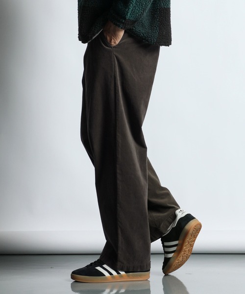 The DUFFER of ST.GEORGE(ザダファーオブセントジョージ)の「MOLESKIN EASY WIDE PANTS:モールスキン ワンタック イージーワイドパンツ(その他パンツ・メンズ・チャコールグレー/ブラウン・X-LARGE/LARGE/MEDIUM/SMALL)」の13枚目の写真
