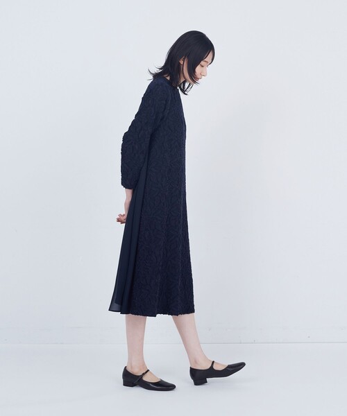ADIEU TRISTESSE(アデュートリステス)の「カットジャカードワンピース(ワンピース・レディース・ネイビー/ブラック・38/40)」の9枚目の写真