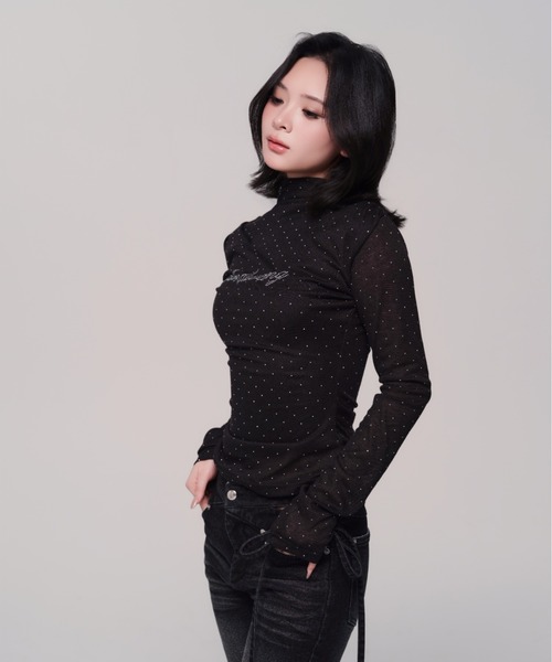 andwang(アンドワン)の「AND bijou high neck tops(Tシャツ/カットソー・レディース・ブラック/グレー/ベージュ/アイボリー・FREE)」の9枚目の写真