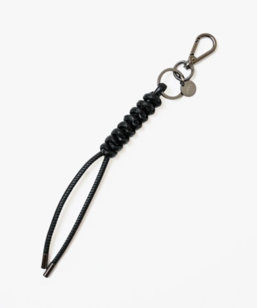 ITTI(イッチ)の「ITTI/イッチ/CRISTY SNAKE KNOT CHARM BK / STCOW(キーホルダー・メンズ・ブラック・F)」の1枚目の写真
