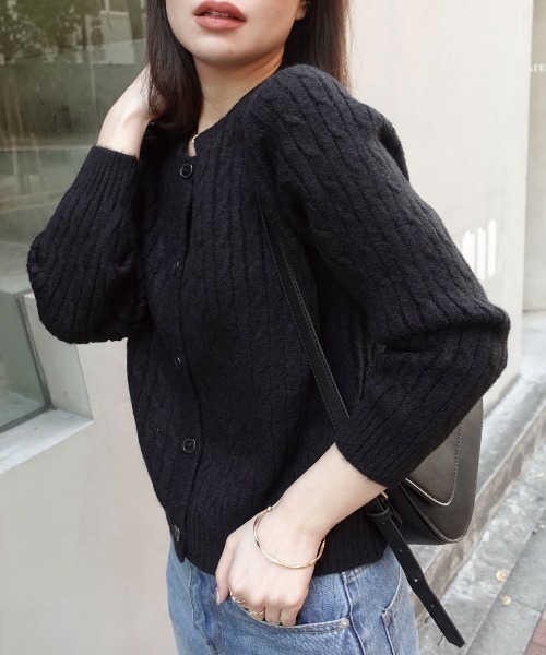 CORNERS（コーナーズ）の「ケーブルニットカーディガン（カーディガン/ボレロ・レディース・ブラック/グレー/レッド/ホワイト・FREE）」の9枚目の写真