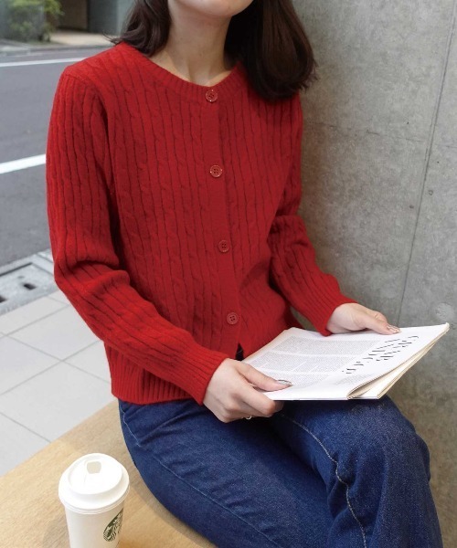 CORNERS（コーナーズ）の「ケーブルニットカーディガン（カーディガン/ボレロ・レディース・ブラック/グレー/レッド/ホワイト・FREE）」の17枚目の写真