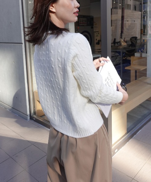 CORNERS（コーナーズ）の「ケーブルニットカーディガン（カーディガン/ボレロ・レディース・ブラック/グレー/レッド/ホワイト・FREE）」の20枚目の写真