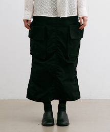 YOUNGOH（ヨンオ）の「ビッグポケットカーゴスカートブラック（スカート）」