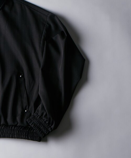 WHO'S WHO gallery（フーズフーギャラリー）の「ヘヴィトロピカル襟レザー切り替えジップブルゾン（ブルゾン・メンズ・チャコールグレー/ブラック・FREE）」の6枚目の写真