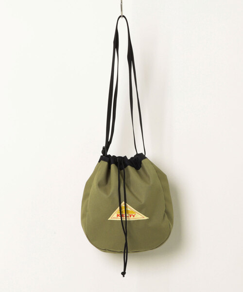 KELTY（ケルティ）の「【KELTY】ES KINCHAKU SHOULDER（ショルダーバッグ・レディース・マスタード/ネイビー/ブラック系/レオパード/タン/アニマル/スカイブルー/オリーブ/ブラウン系/ブラック/ホワイト系/ベージュ/セージグリーン・ONE SIZE）」の7枚目の写真