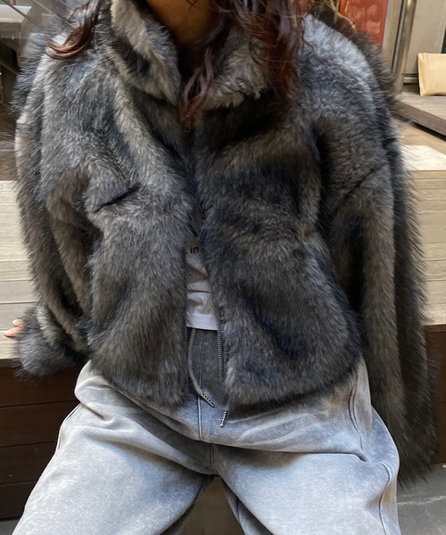 ショート丈フェイクファージャケット（その他アウター）｜ROGER AND