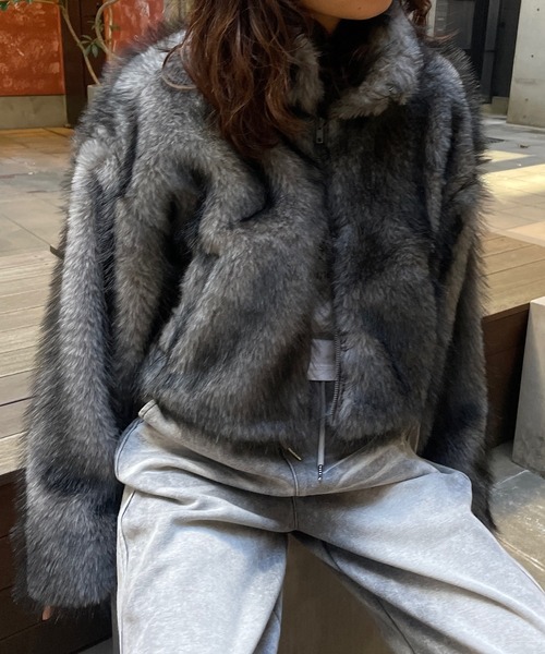 ショート丈フェイクファージャケット（その他アウター）｜ROGER AND