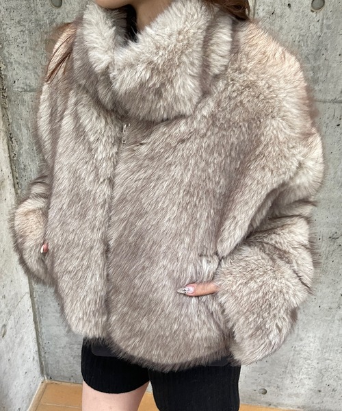 ROGER AND RAW(ロジャーアンドロウ)の「ショート丈フェイクファージャケット(その他アウター・レディース・ブラック/ベージュ/モカ/ホワイト系その他・FREE)」の18枚目の写真