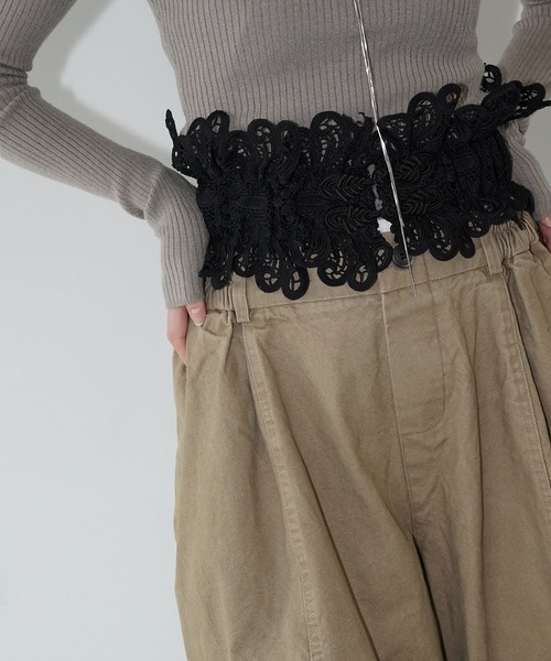 chuclla（チュクラ）の「レースワイドコルセットベルト cha26s010（ベルト・レディース・ホワイト/ブラック・FREE）」の8枚目の写真