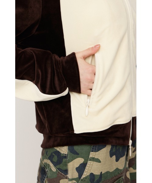 SLY(スライ)の「VELOUR TRACK JACKET ベロア トラックジャケット 春服(ブルゾン・レディース・ブラウン/ネイビー/カーキ・FREE)」の12枚目の写真