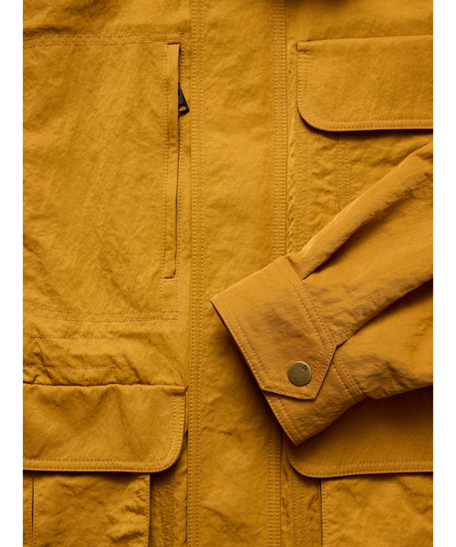 Banana Republic（バナナリパブリック）の「ウォーター レジスタント パーカ（その他アウター・メンズ・イエロー・S/M/L/XL）」の6枚目の写真