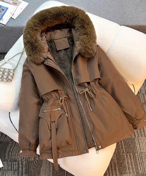 by LEGNA（バイレグナ）の「ボアライナー付きショート丈コート（その他アウター・レディース・ホワイト/ブラック/モカ/ダークブラウン・LARGE/X-LARGE/MEDIUM）」の3枚目の写真