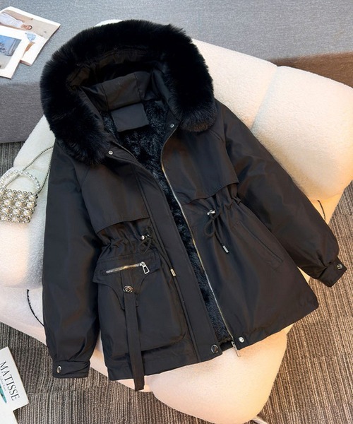 by LEGNA（バイレグナ）の「ボアライナー付きショート丈コート（その他アウター・レディース・ホワイト/ブラック/モカ/ダークブラウン・LARGE/X-LARGE/MEDIUM）」の2枚目の写真