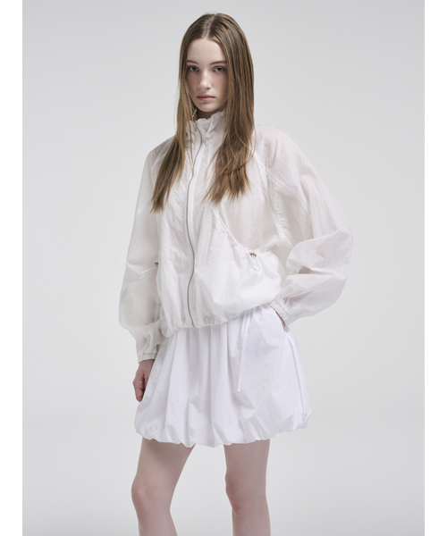 ETMON(エトモン)の「Volume Pocket Wind Jumper, White(ナイロンジャケット・レディース・その他・FREE)」の1枚目の写真